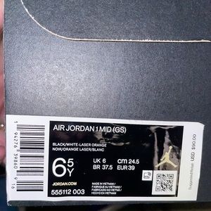 Air Jordan 1 (mid)